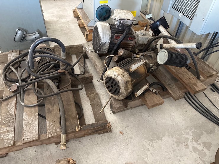 #72-•-(3)-hydraulic-rotor-pumps-image-1