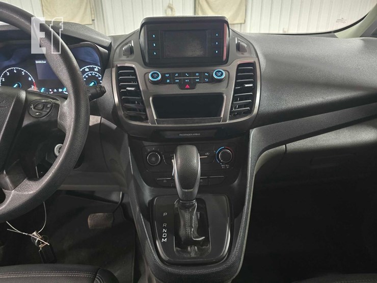 2022-ford-transit-connect-image-13