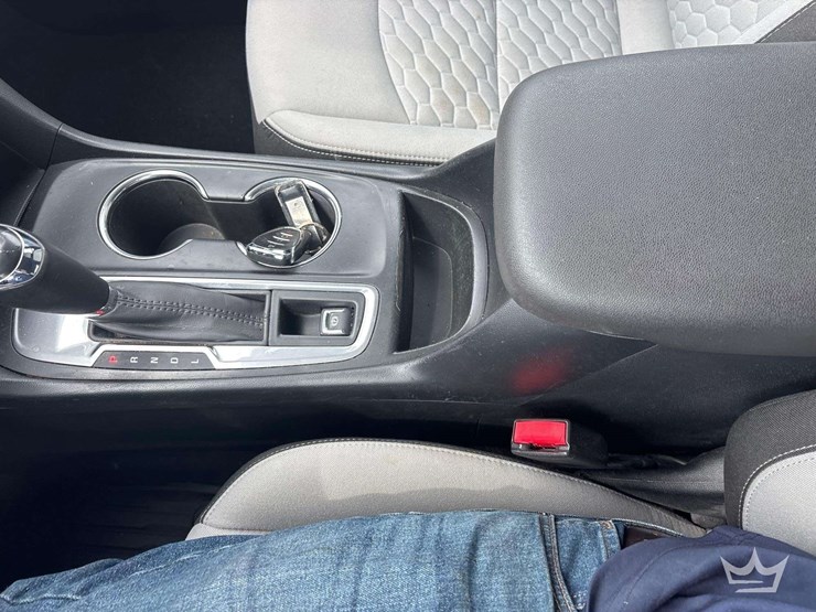 2019-chevrolet-equinox-image-19