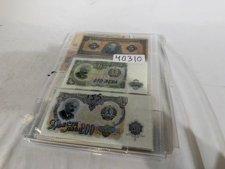 #40310-•-foreign-currency-bank-notes-image-1