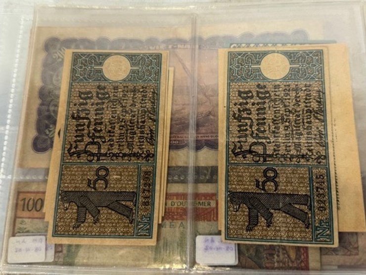 #40308-•-foreign-currency-bank-notes-image-42
