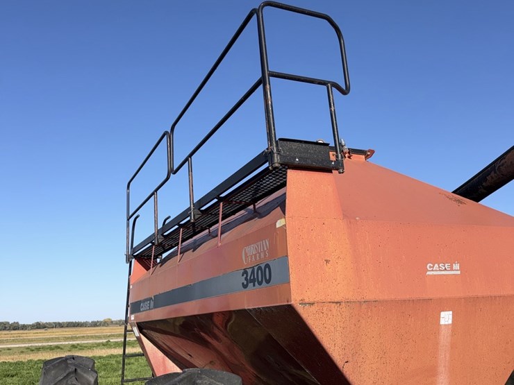 case-ih-3400-image-13