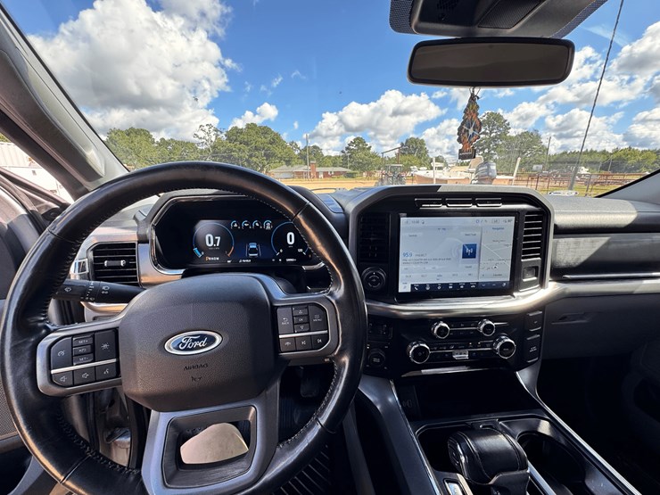 2022-ford-f150-image-14