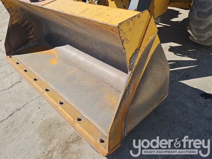2018-deere-410l-image-15