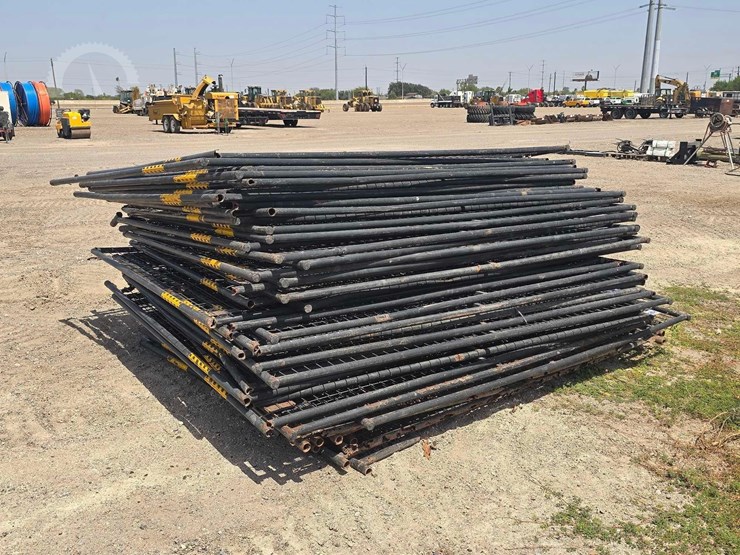 qty.-(51)-mesh-wire-with-tubular-frame fencing-pan-image-4