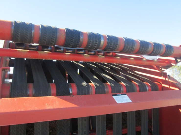 hesston-5500-image-14
