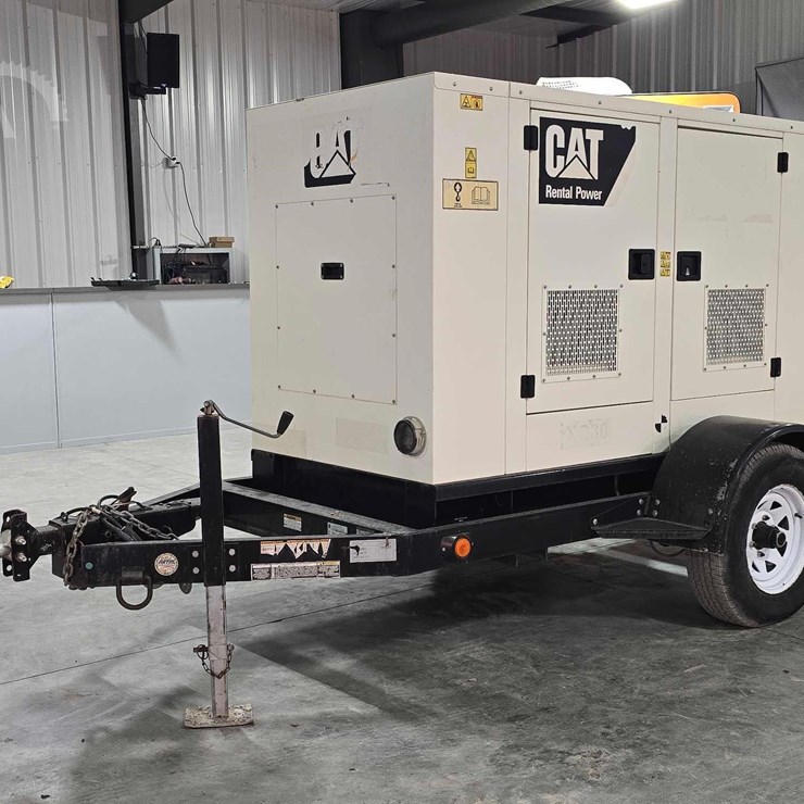 2013 CATERPILLAR XQ30-8