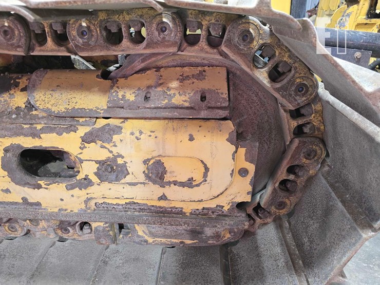 2021-caterpillar-d3-lgp-image-35