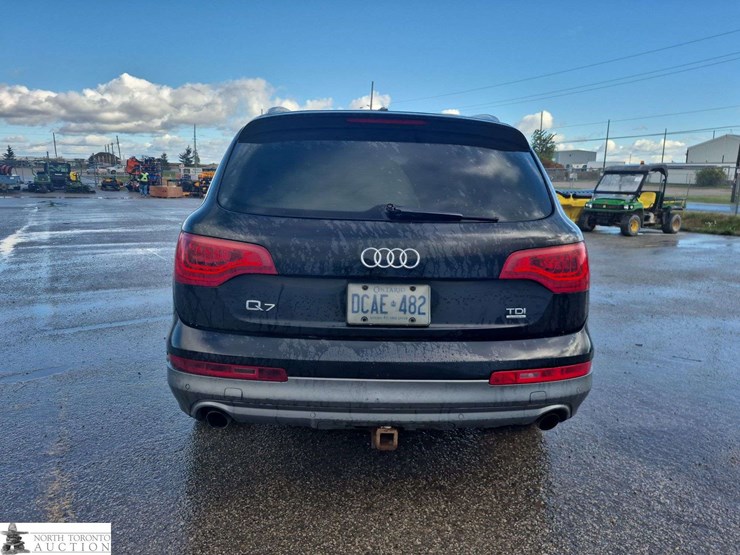 2011-audi-q7-image-6