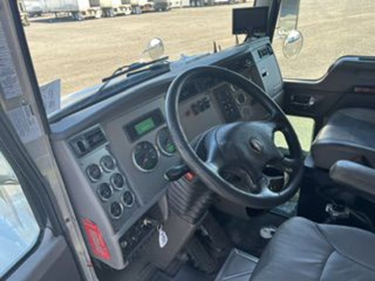 2018-kenworth-t370-image-11