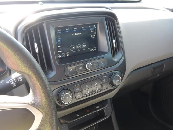 2019-chevrolet-colorado-image-18