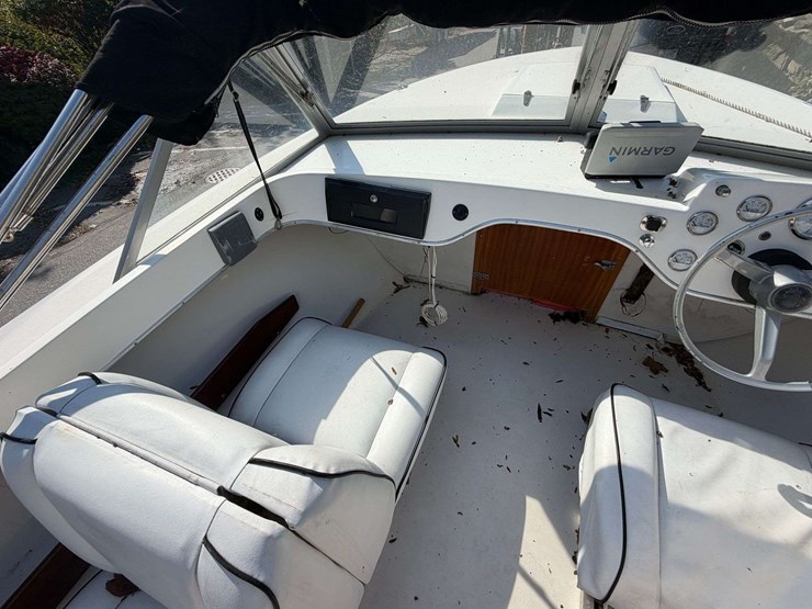 bertram-20-moppie-powerboat-w/trailer-"island-girl"-image-24