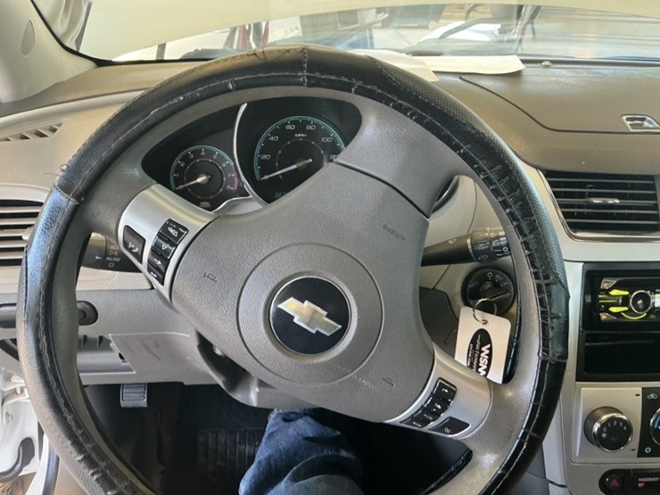 2009-chevrolet-malibu-sdn-image-17