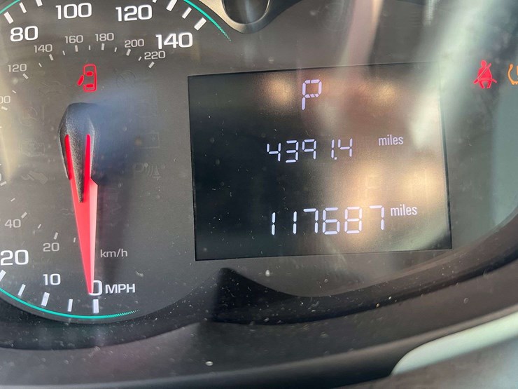 2019-chevrolet-sonic-4-door-sedan-(117,687-miles)-image-28