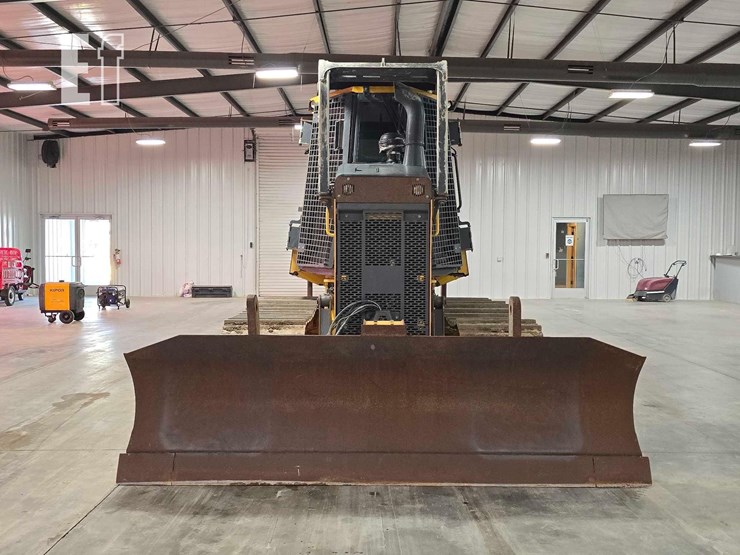 2022-deere-650k-lgp-image-7