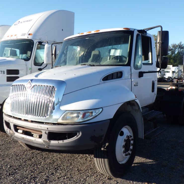 2007 INTERNATIONAL 4400