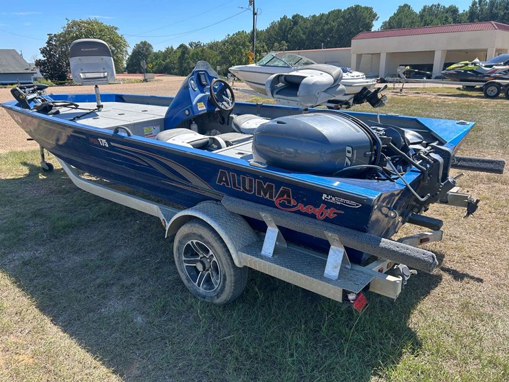 2015-aluma-craft-pro-175-aluminum-bass-boat-w/70-hp-yamaha-outboard-&-trailer-image-4