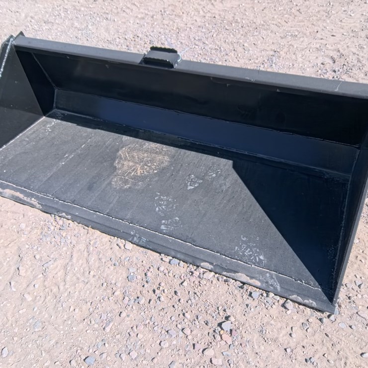 #3074 • NEW Skid Steer Quick Attach 78 Inch Bucket With Cutting Edge