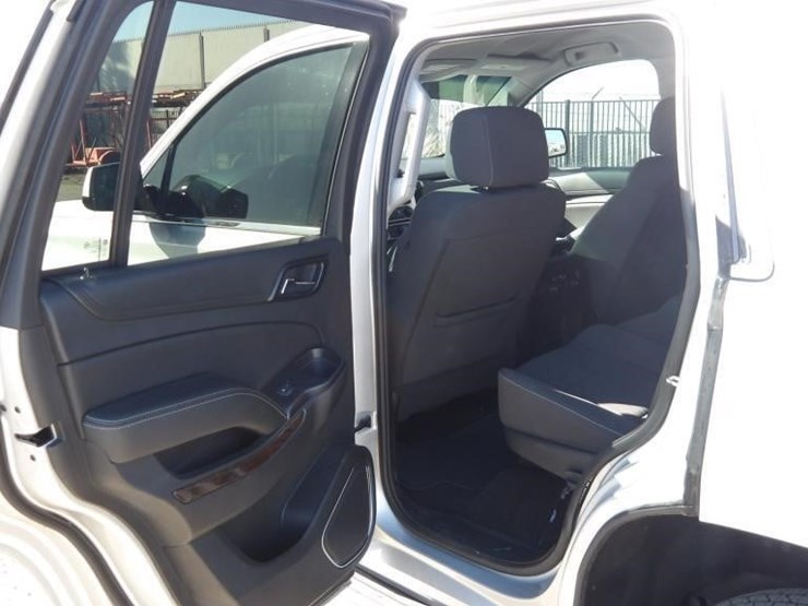 2018-chevrolet-tahoe-image-14