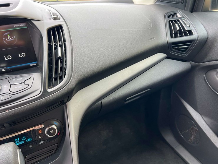 2014-ford-escape-se-image-18