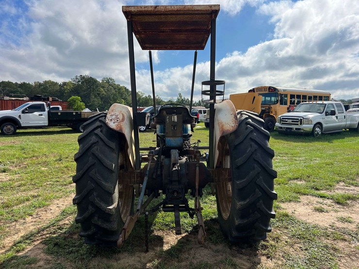 ford-4000-image-6
