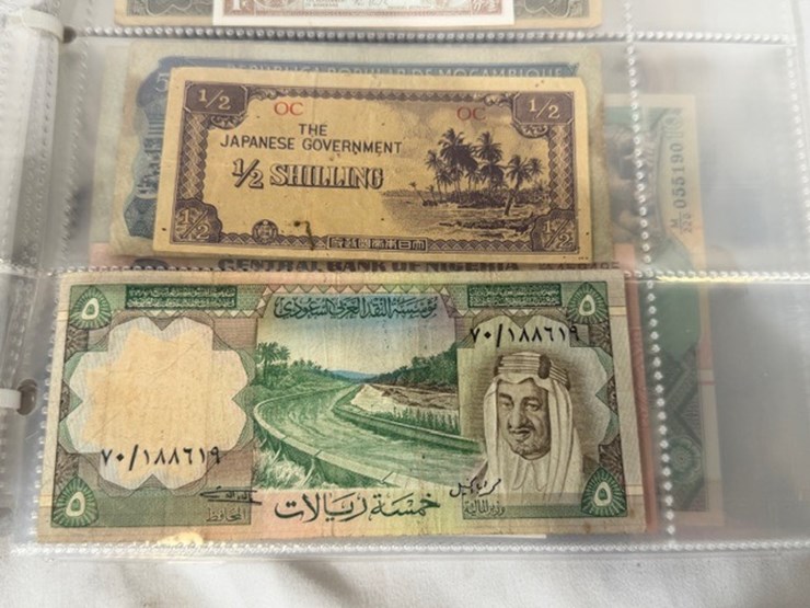 #40308-•-foreign-currency-bank-notes-image-139