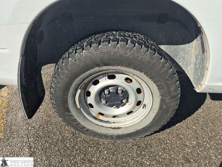 2011-dodge-1500-image-26