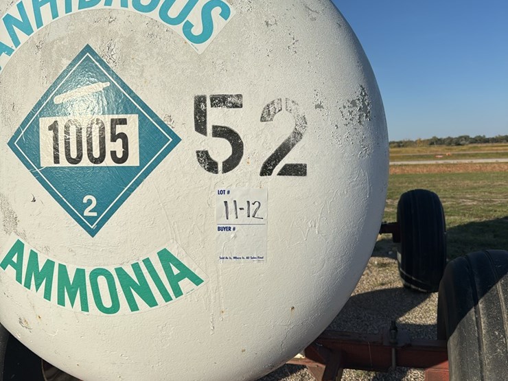 11-12-1450-gallon-nh3-tank,-16.5l---16.1-tires-image-2