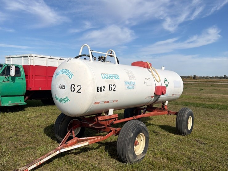 11-2.-1450-gallon-nh3-tank,-14l-16.1-tires-image-1