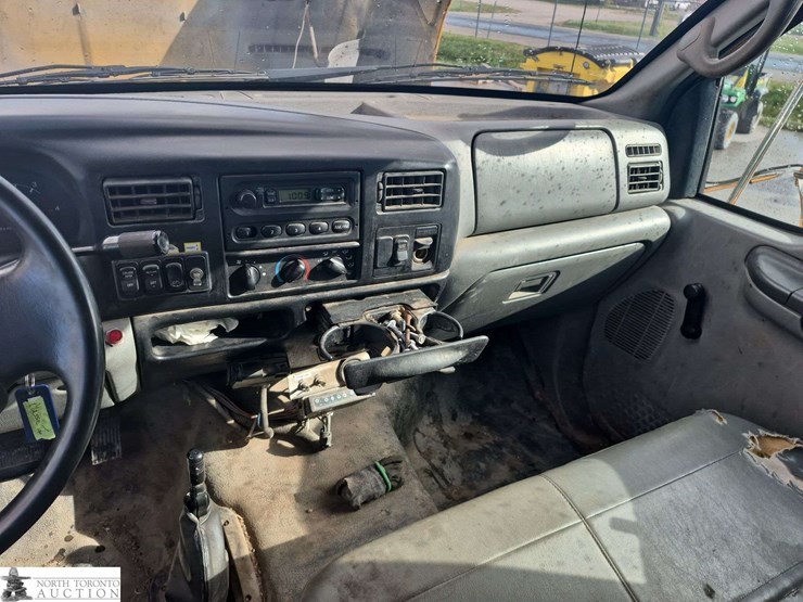 2010-ford-f650-image-12