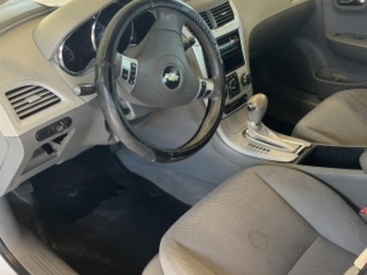 2009-chevrolet-malibu-sdn-image-23