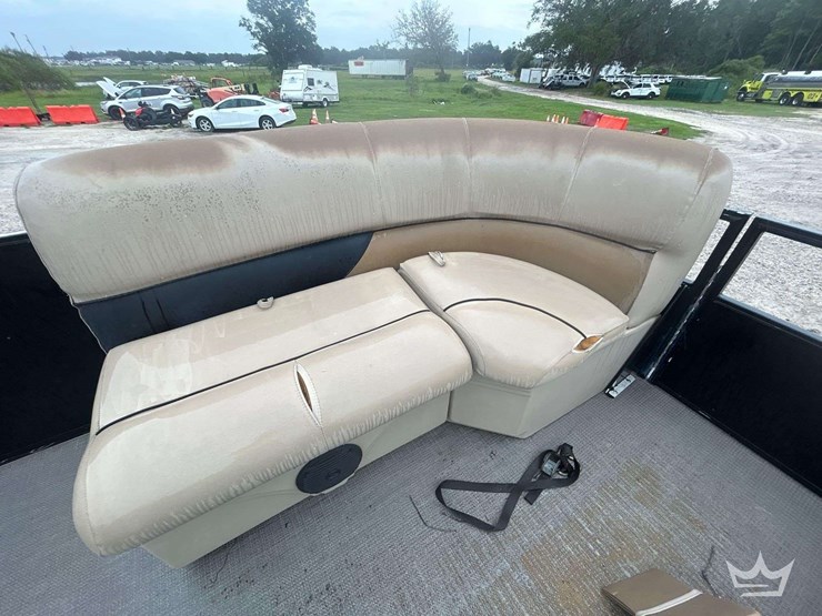2018-20ft-bentley-200-cruise-pontoon-boat-w-2022-mid-america-t/a-trailer-image-13