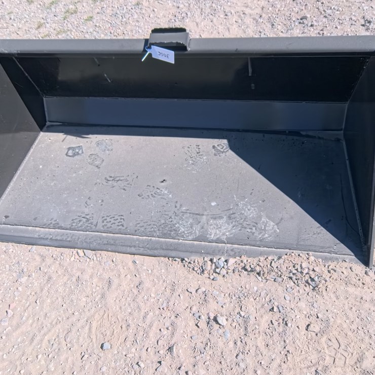 #3056 • NEW Skid Steer Quick Attach 66 Inch Bucket With Cutting Edge