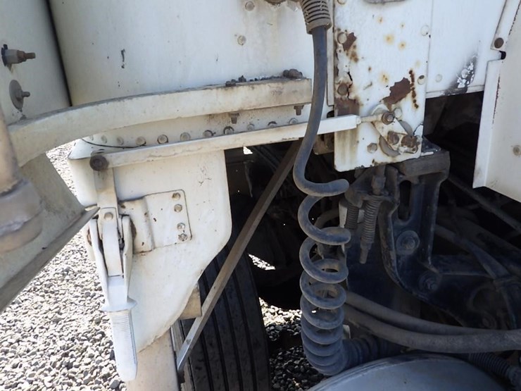 1991-freightliner-fla086-24'-t/a-cab-&-chassis-image-20