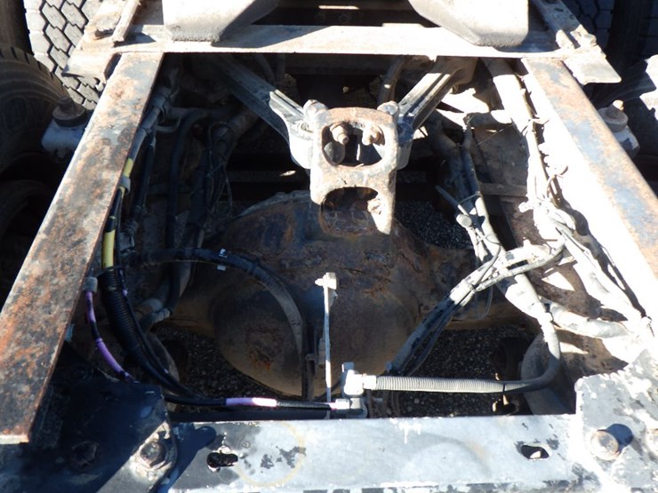 2005-kenworth-t2000-image-15
