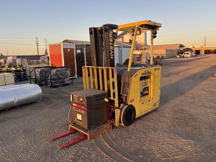 hyster-e40hsd2-21-forklift-image-1