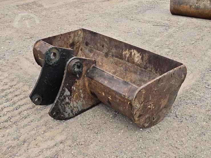 48 inch-ditch-cleaning-bucket-image-3