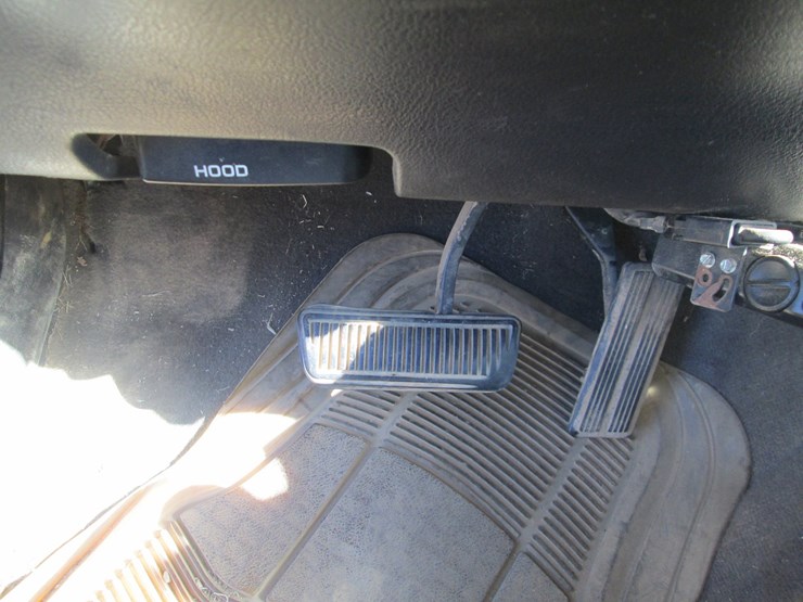 2001-dodge-3500-image-35