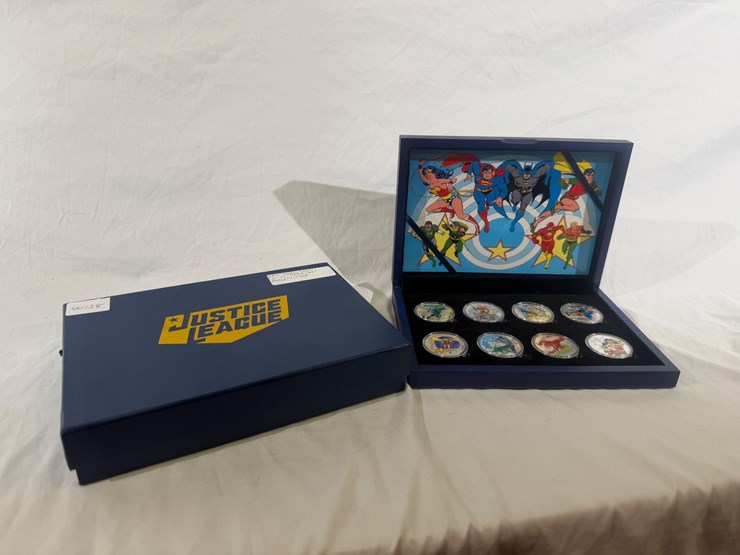 #40138-•-(8)-justice-league-silver-plated-coins-image-2