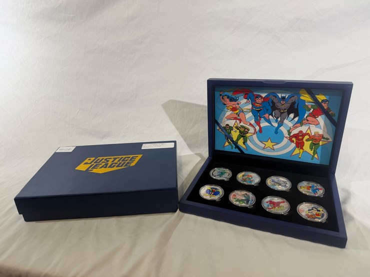 #40138-•-(8)-justice-league-silver-plated-coins-image-1