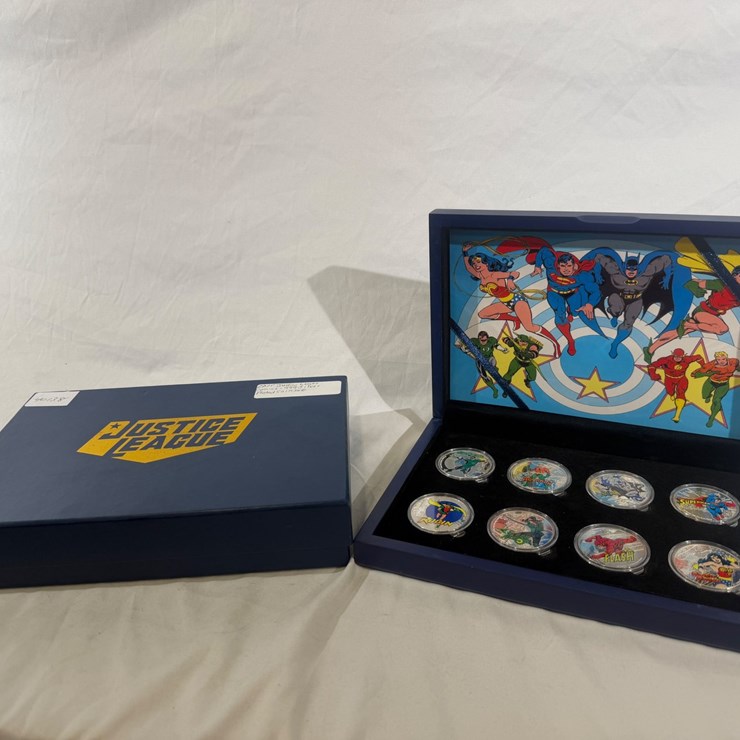 #40138 • (8) JUSTICE LEAGUE SILVER PLATED COINS