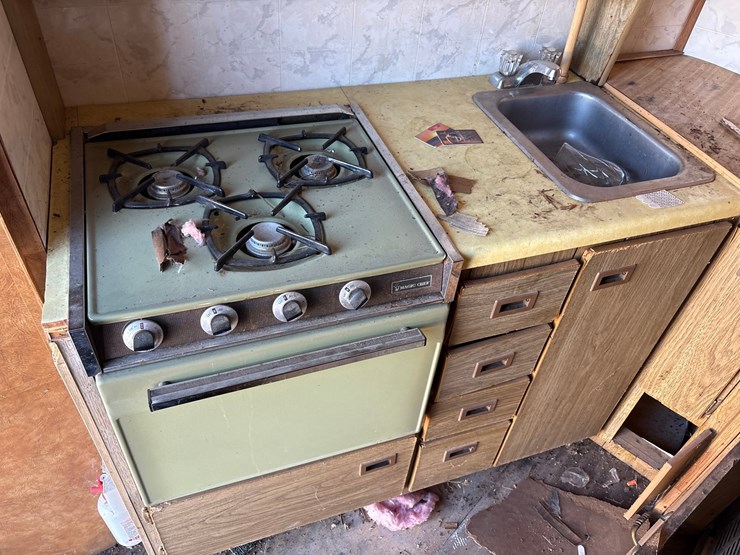 #1405-•-1993-lazy-n-horse-trailer-w/-living-quarters-image-26