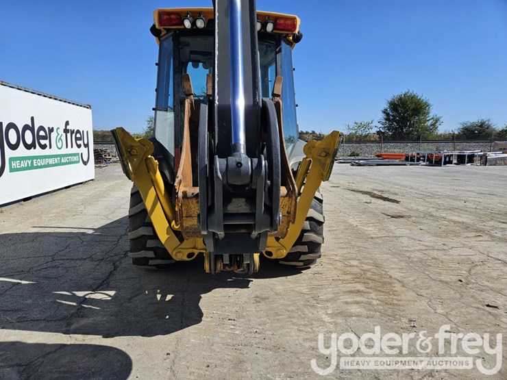 2013-deere-310k-image-29