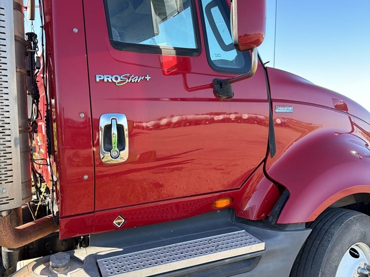 2012-international-prostar-image-22