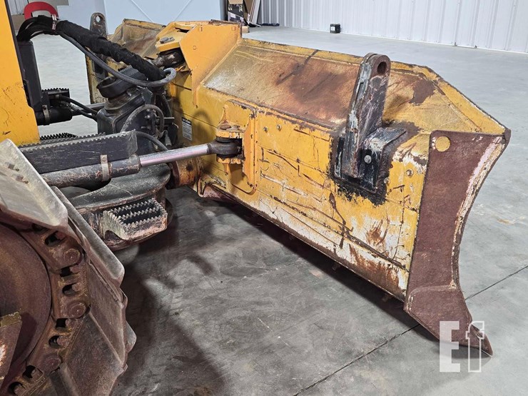 2020-deere-650k-image-11