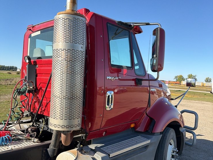 2012-international-prostar-image-26