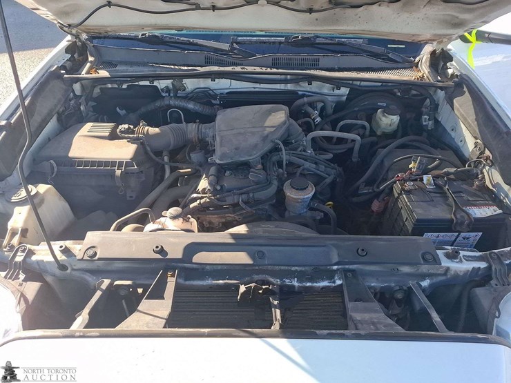 2016-toyota-tacoma-image-9