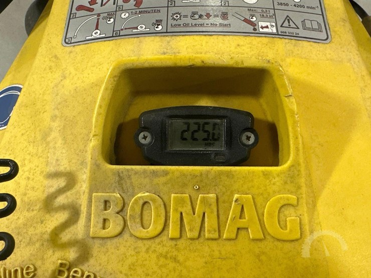2017-bomag-bt65-image-5