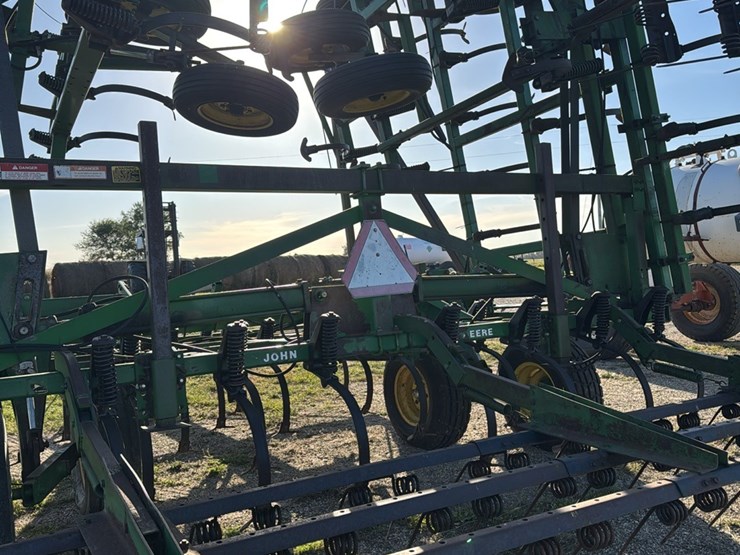 john-deere-1060-image-9