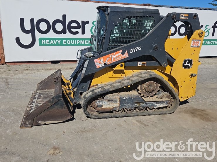 2019-deere-317g-image-3